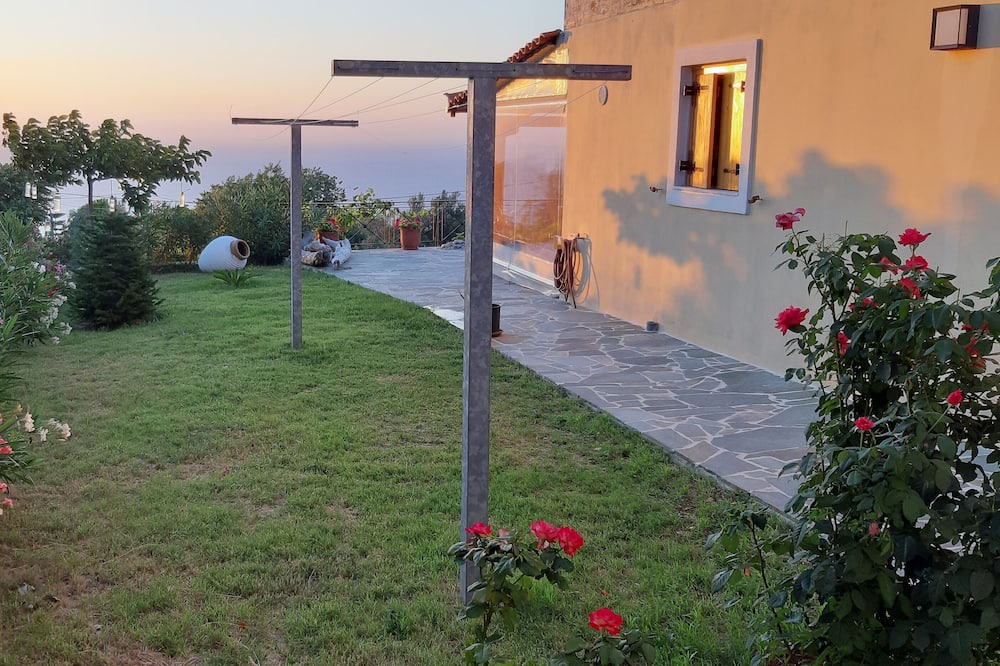 Photo of Outdoor in Sipiada