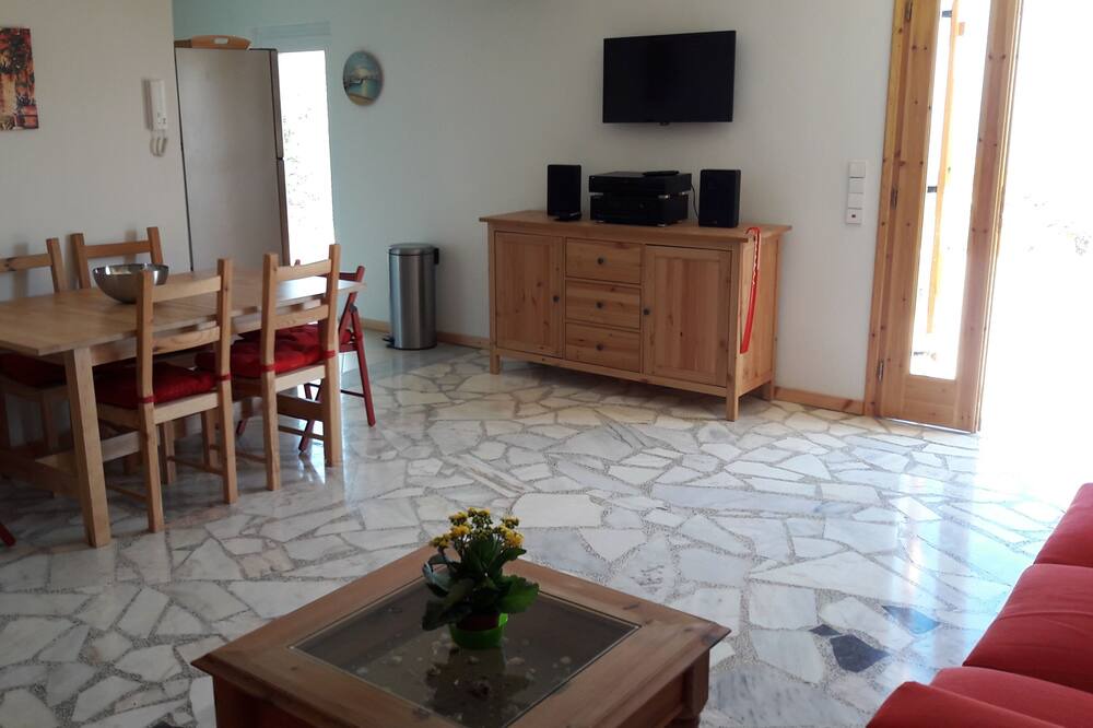 Photo of Livingroom in Sipiada