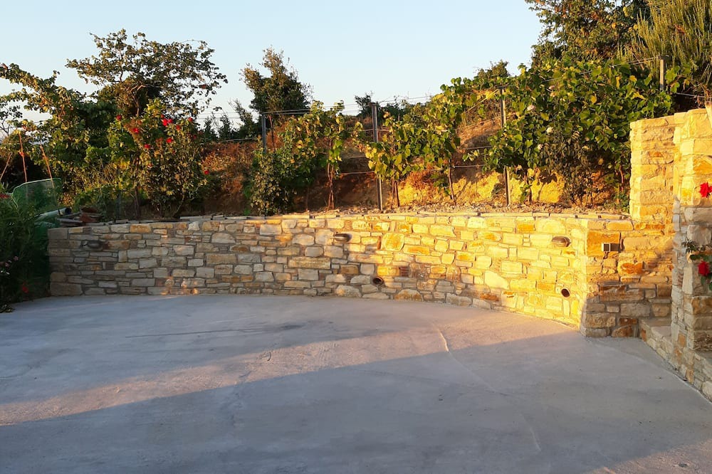 Photo of Outdoor in Sipiada