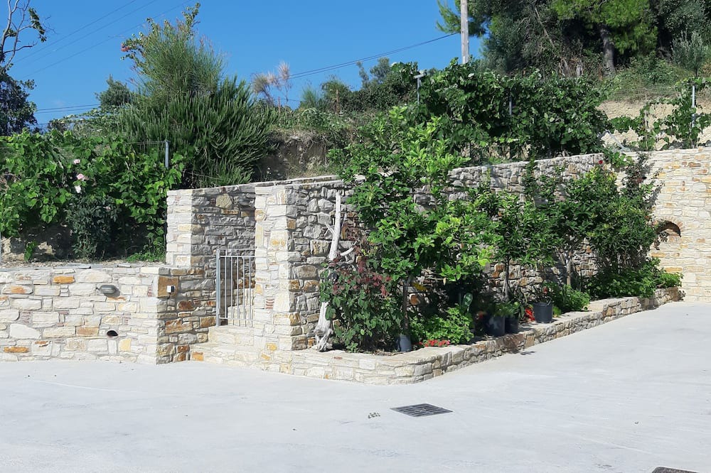 Photo of Outdoor in Sipiada