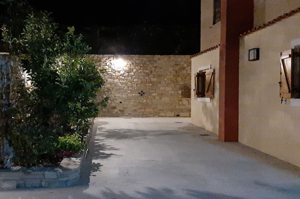Photo of Outdoor in Sipiada