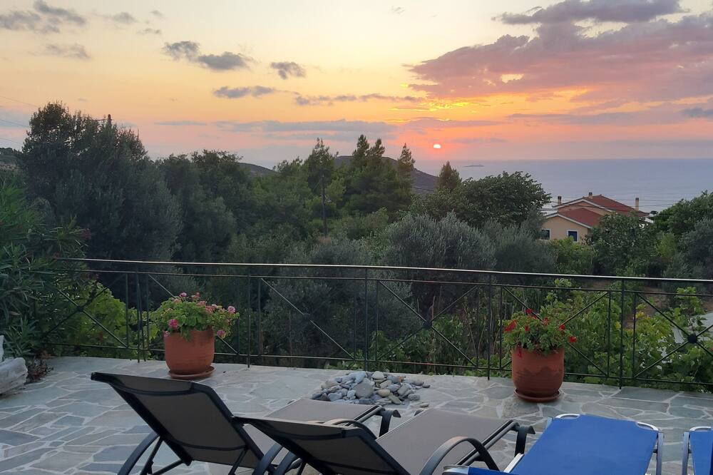 Photo of Patio Balcony in Sipiada
