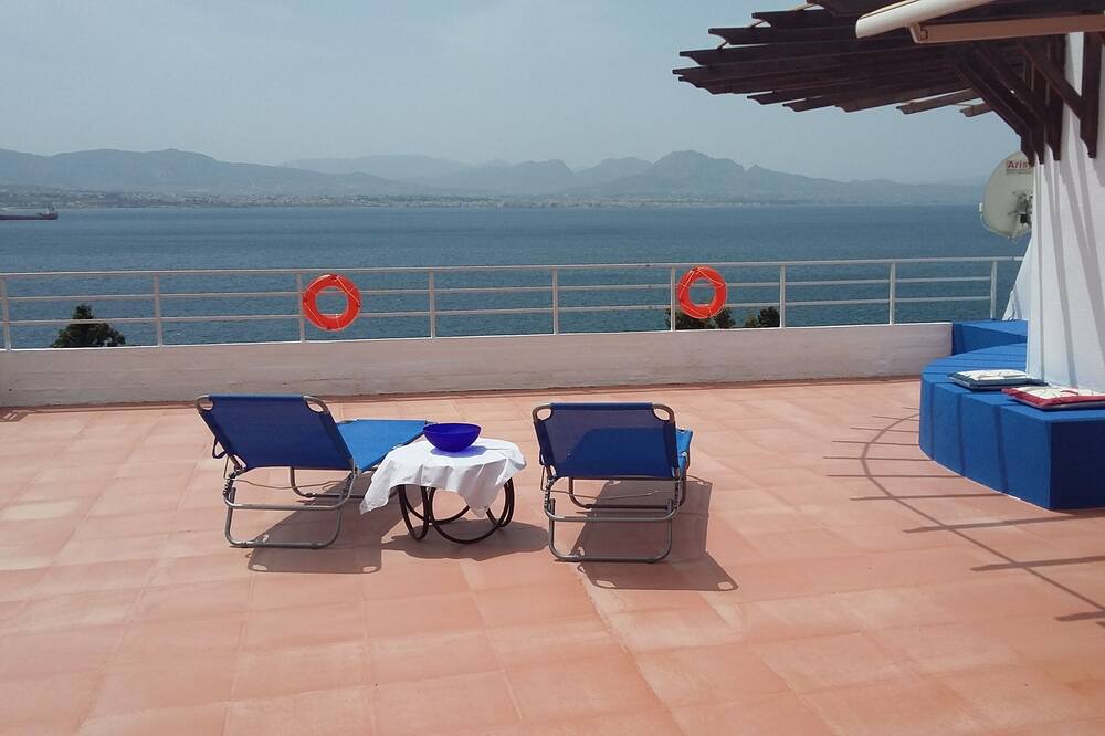 Photo of Patio Balcony in Loutraki-Agioi Theodoroi