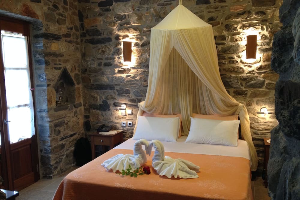 Photo of Bedroom in Agia Pelagia