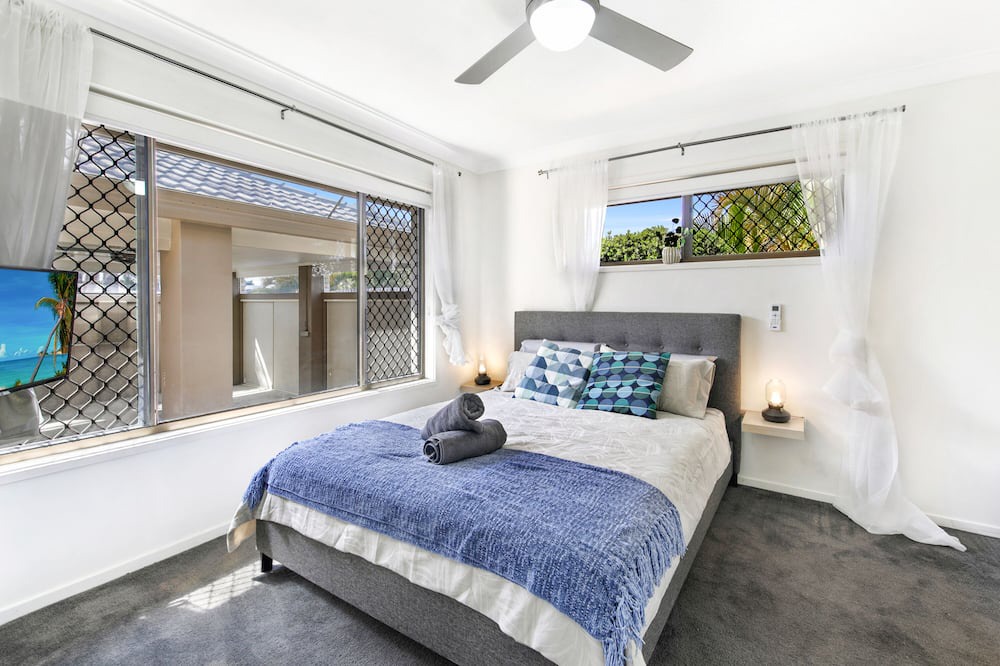 Photo of Bedroom in Broadbeach Waters