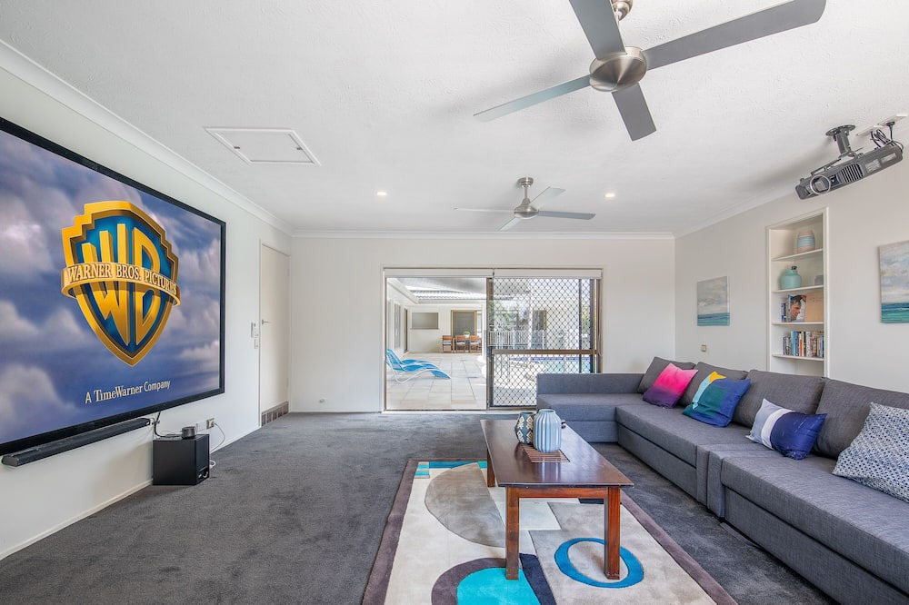 Photo of Livingroom in Broadbeach Waters
