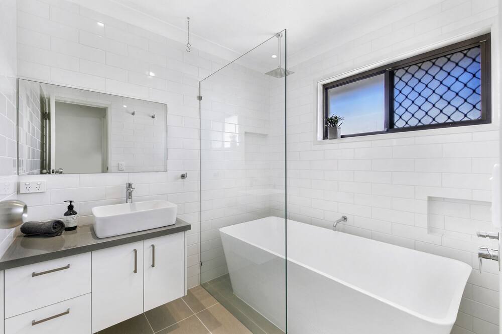 Photo of Bathroom in Broadbeach Waters