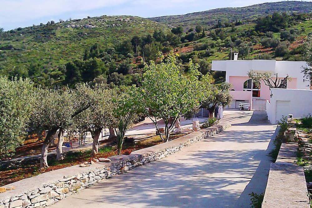 Photo of Outdoor in Sesi
