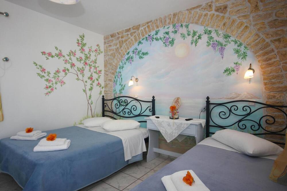 Photo of Bedroom in Glastros