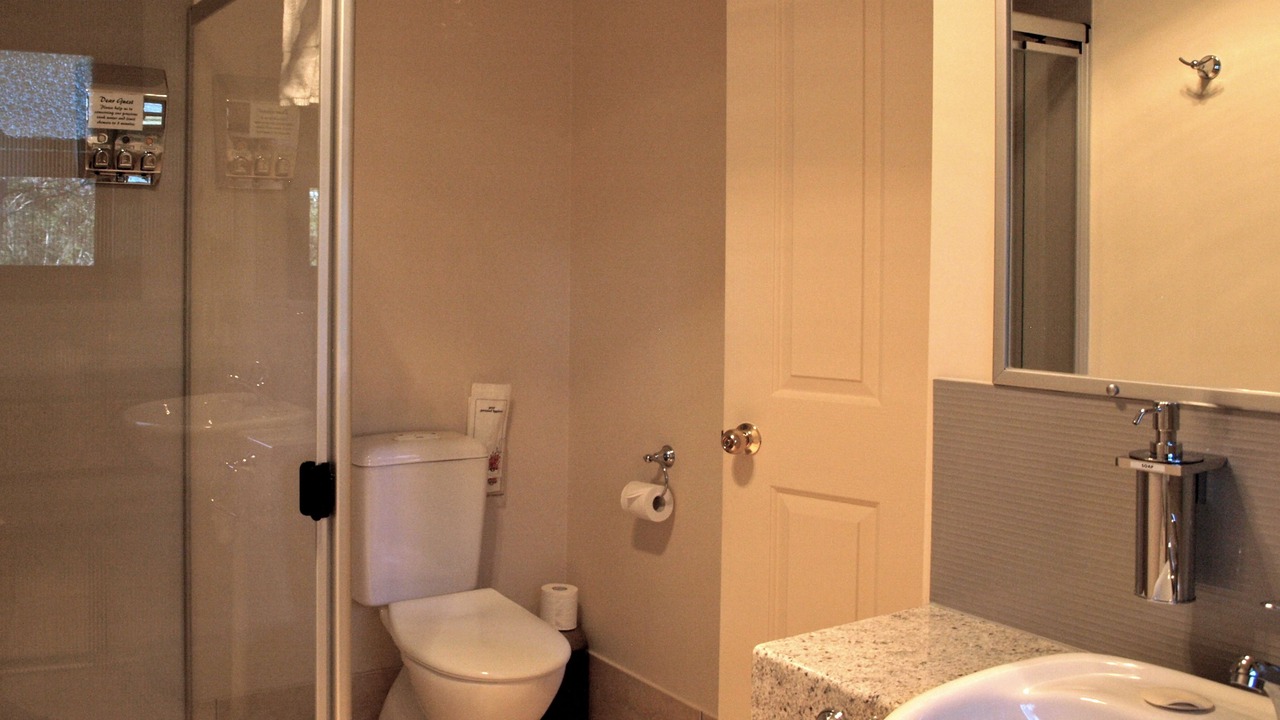 Photo of Bathroom in Amamoor