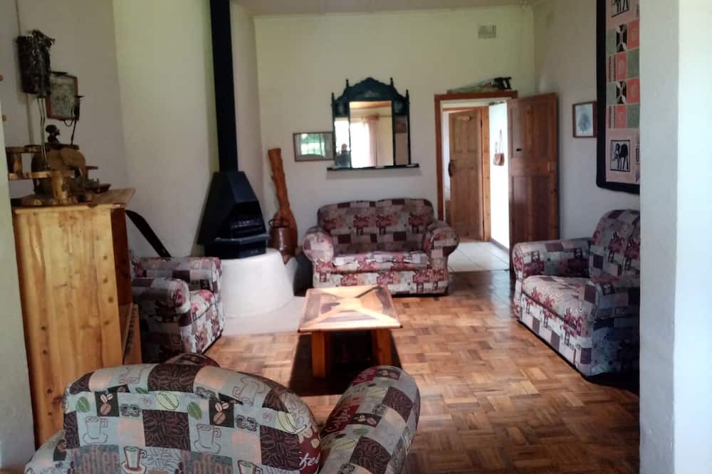 Photo of Livingroom in Umjindi