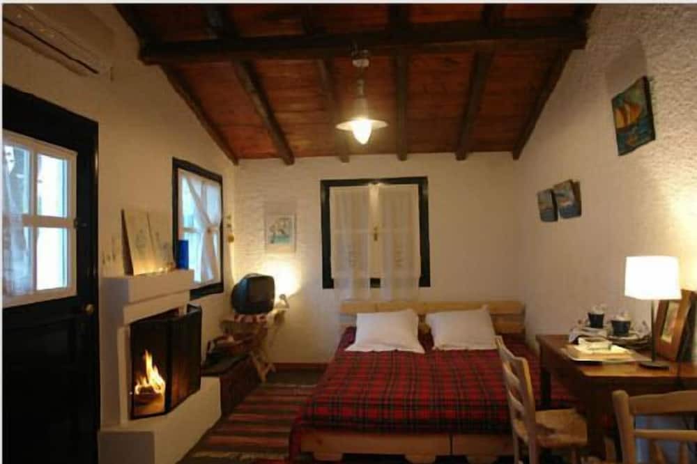 Photo of Bedroom in Galaxidi