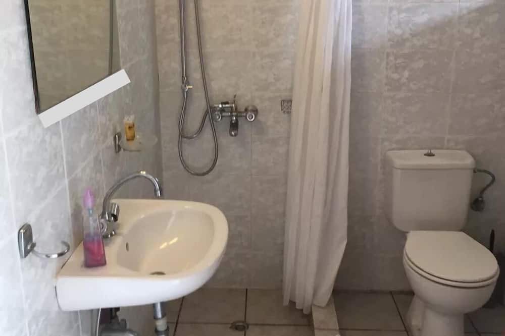 Photo of Bathroom in Marmari