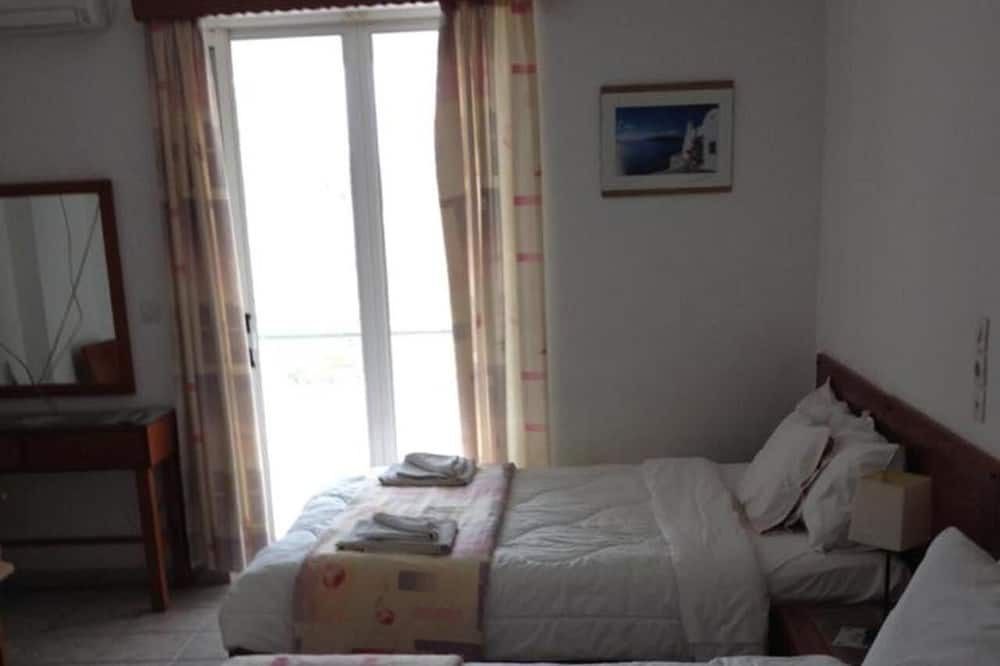 Photo of Bedroom in Marmari
