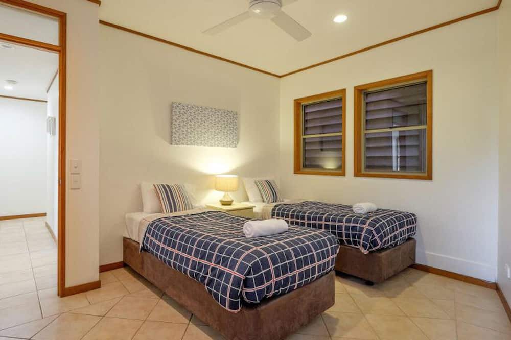 Photo of Bedroom in Point Lookout