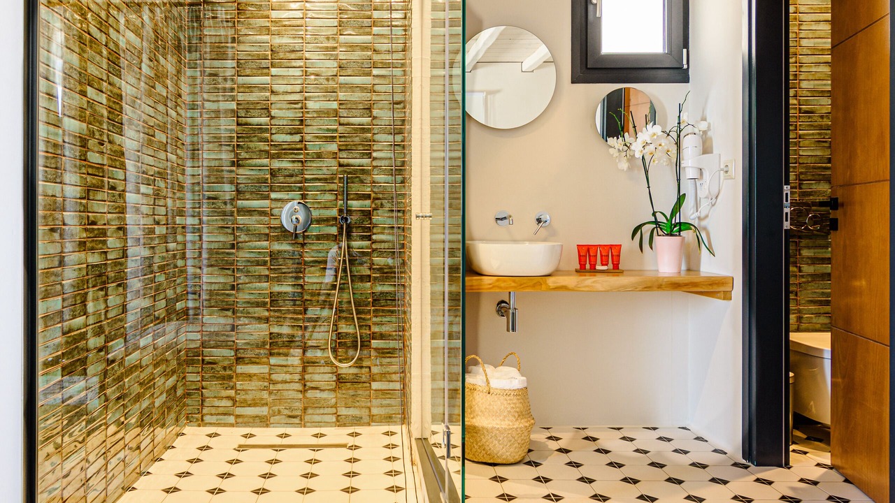 Photo of Bathroom in Elia