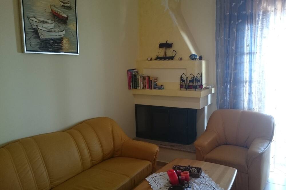 Photo of Livingroom in Pella Region