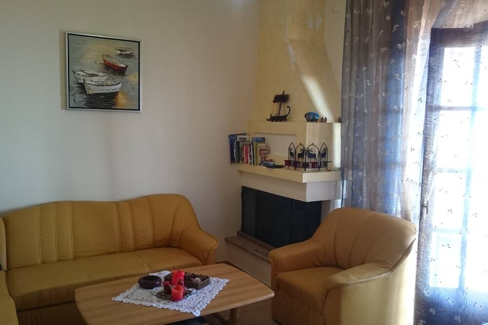 Photo of Livingroom in Pella Region