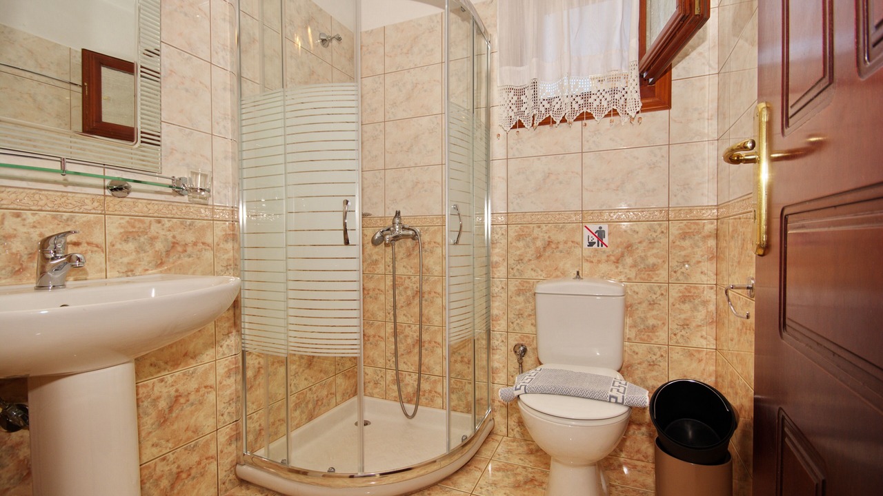 Photo of Bathroom in Steni Vala