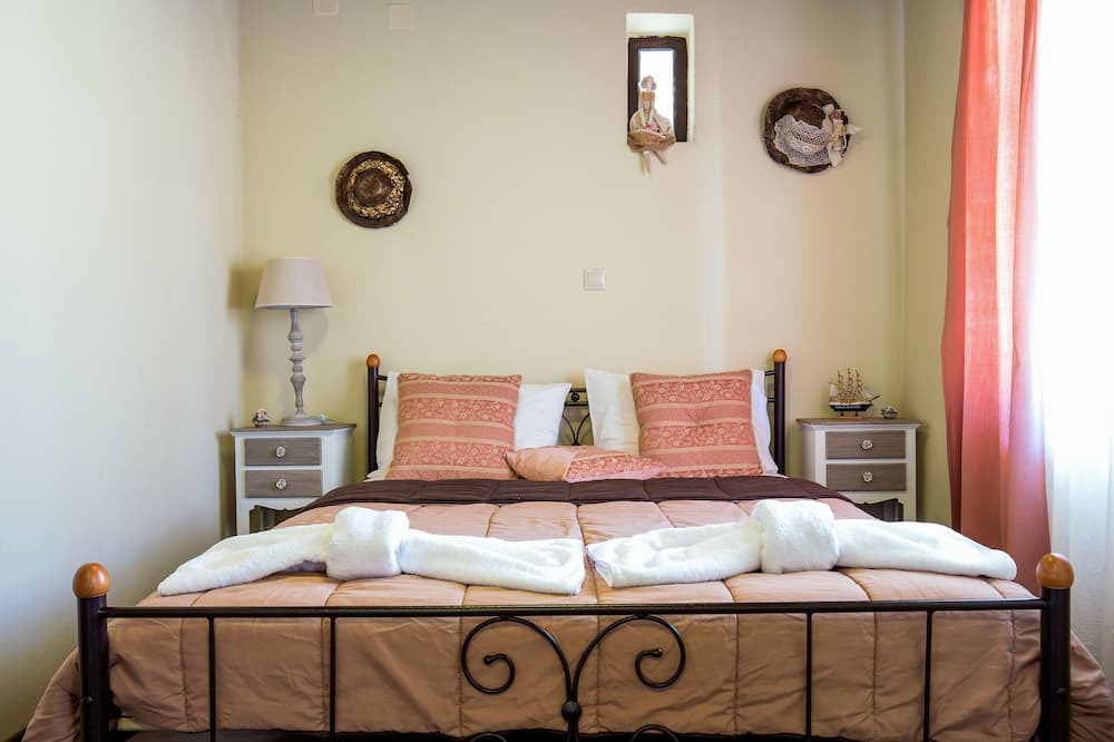 Photo of Bedroom in Platanias Town