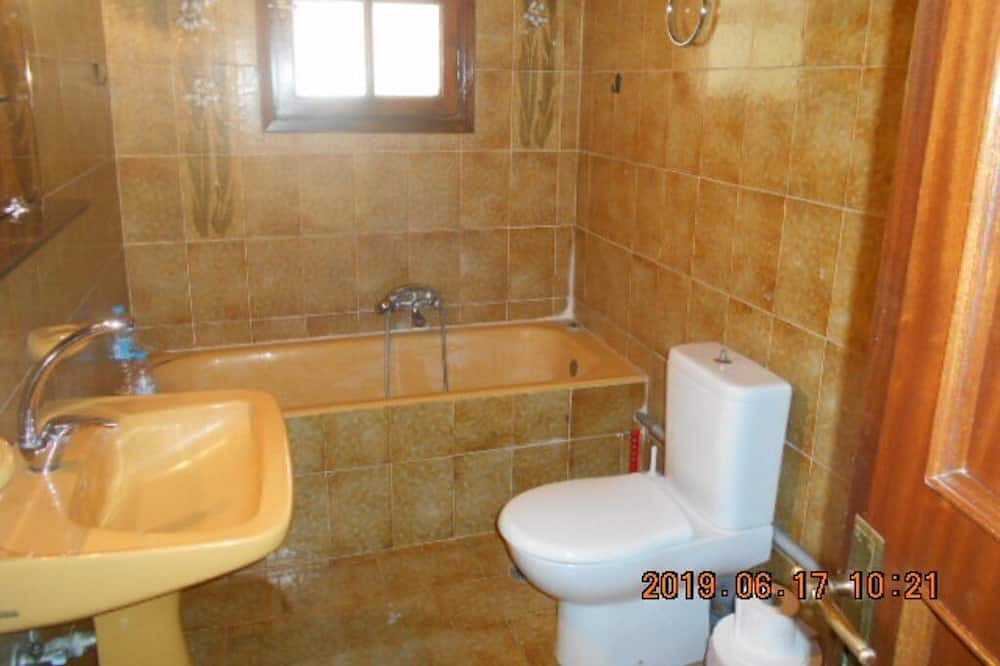 Photo of Bathroom in Aliartos