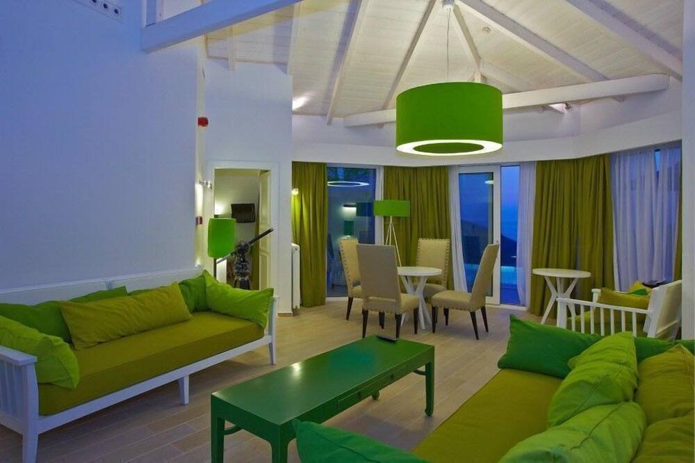 Photo of Livingroom in Parga