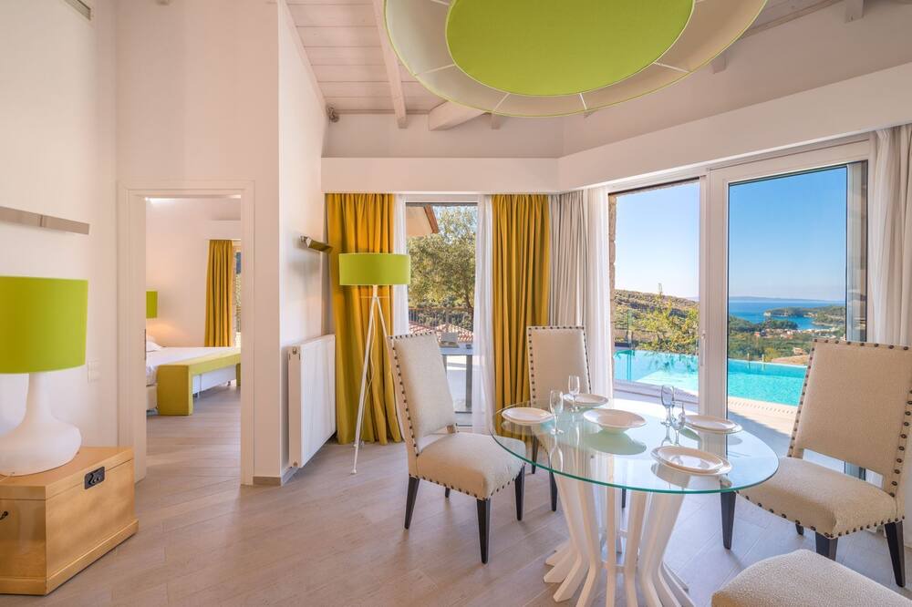 Photo of Livingroom in Parga