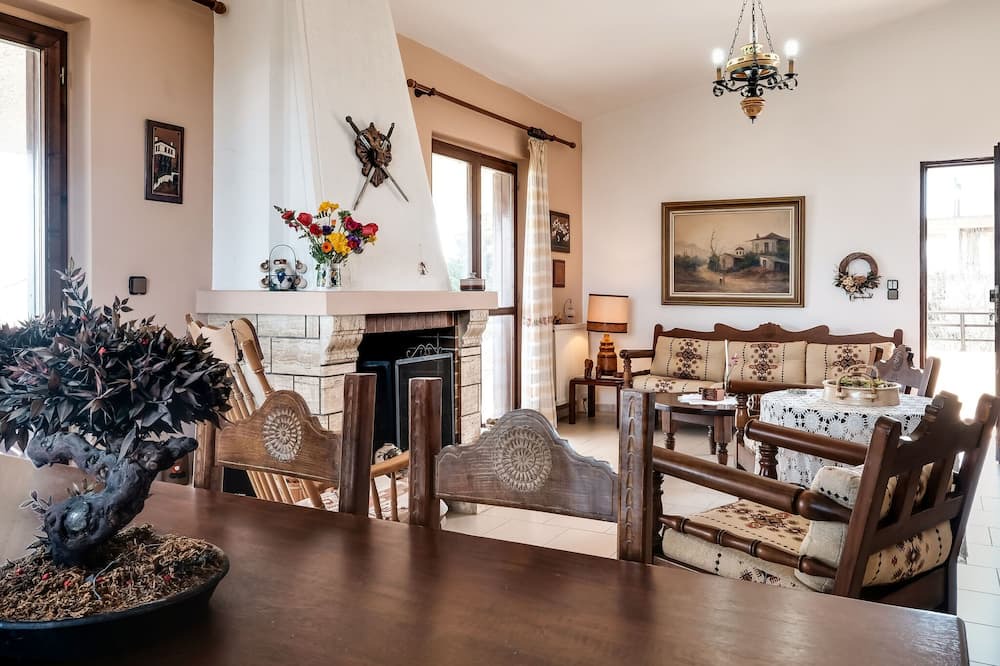 Photo of Livingroom in Tanagra