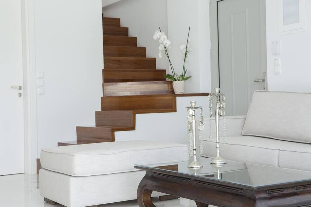 Photo of Livingroom in Pondi