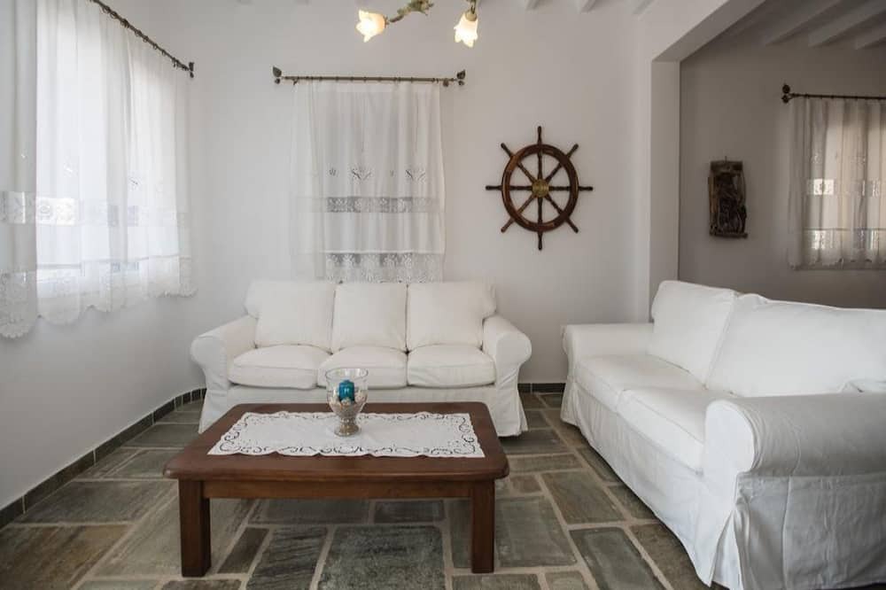 Photo of Livingroom in Kalafatis
