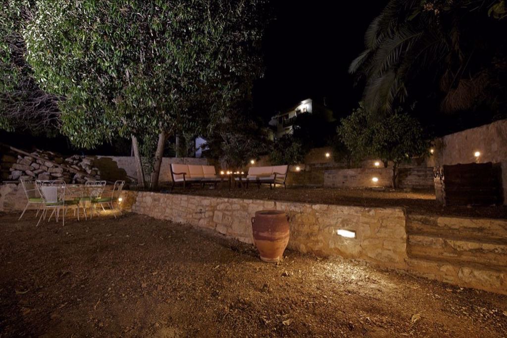 Photo of Patio Balcony in Kalamos