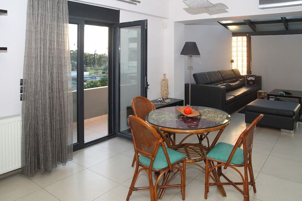 Photo of Livingroom in Elliniko-Argyroupoli