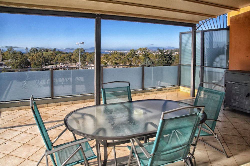 Photo of Patio Balcony in Elliniko-Argyroupoli