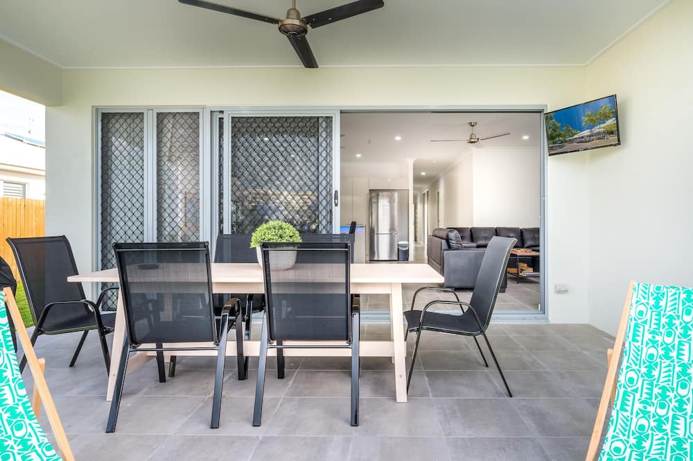 Photo of Kitchen in Trinity Beach