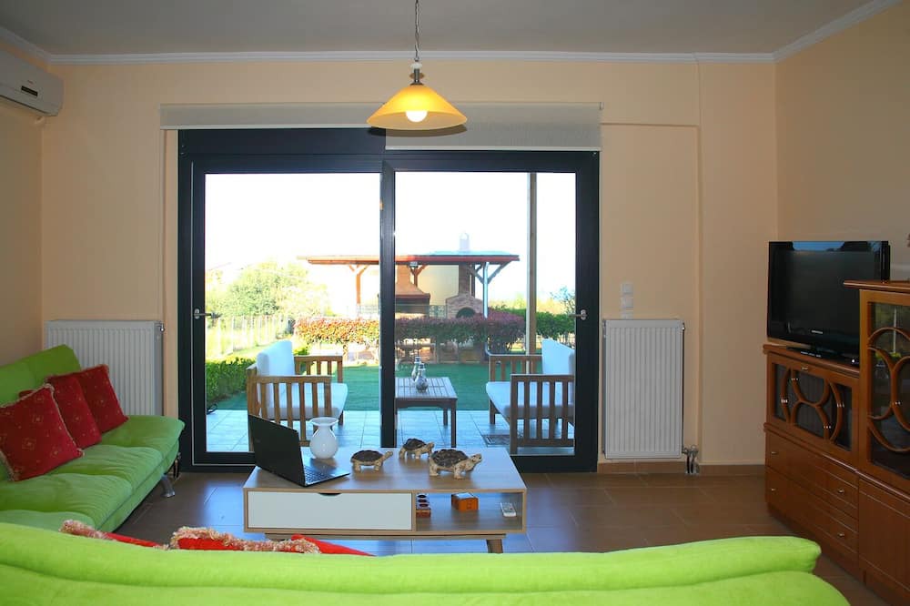 Photo of Livingroom in Theologos