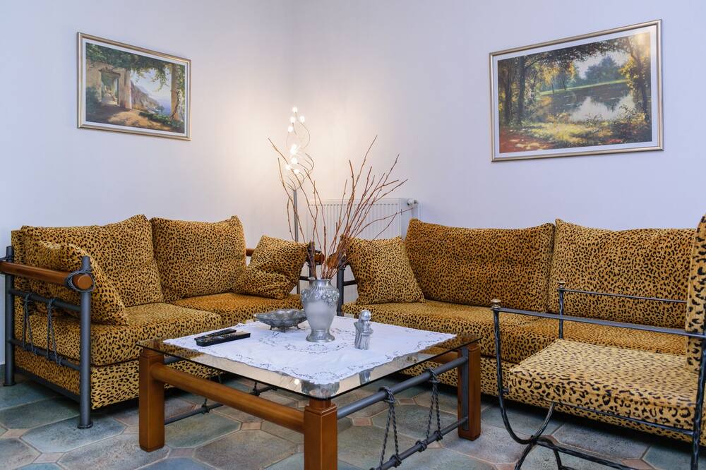 Photo of Livingroom in Daratsos