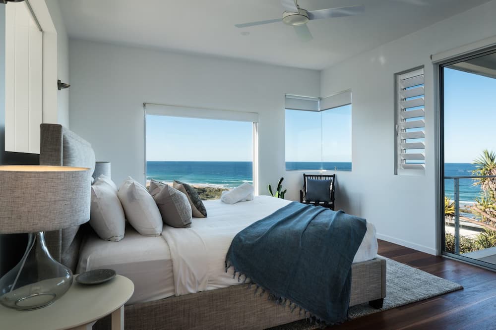 Photo of Bedroom in Castaways Beach