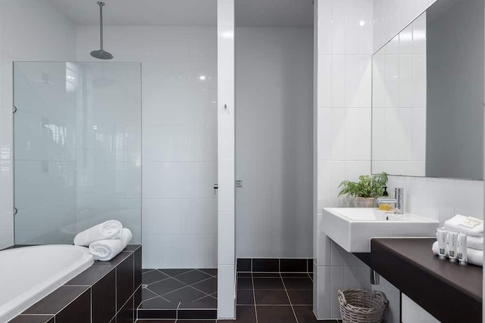 Photo of Bathroom in Castaways Beach