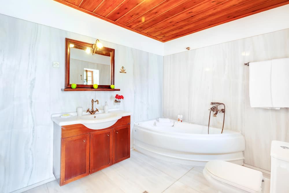 Photo of Bathroom in Gavalochori