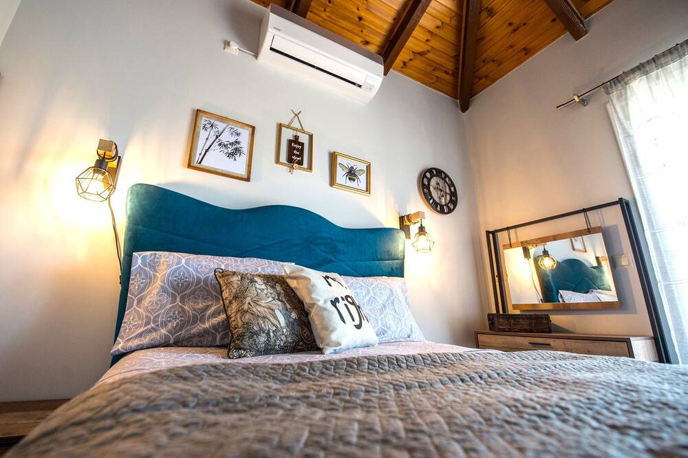 Photo of Bedroom in Agii Anargiri
