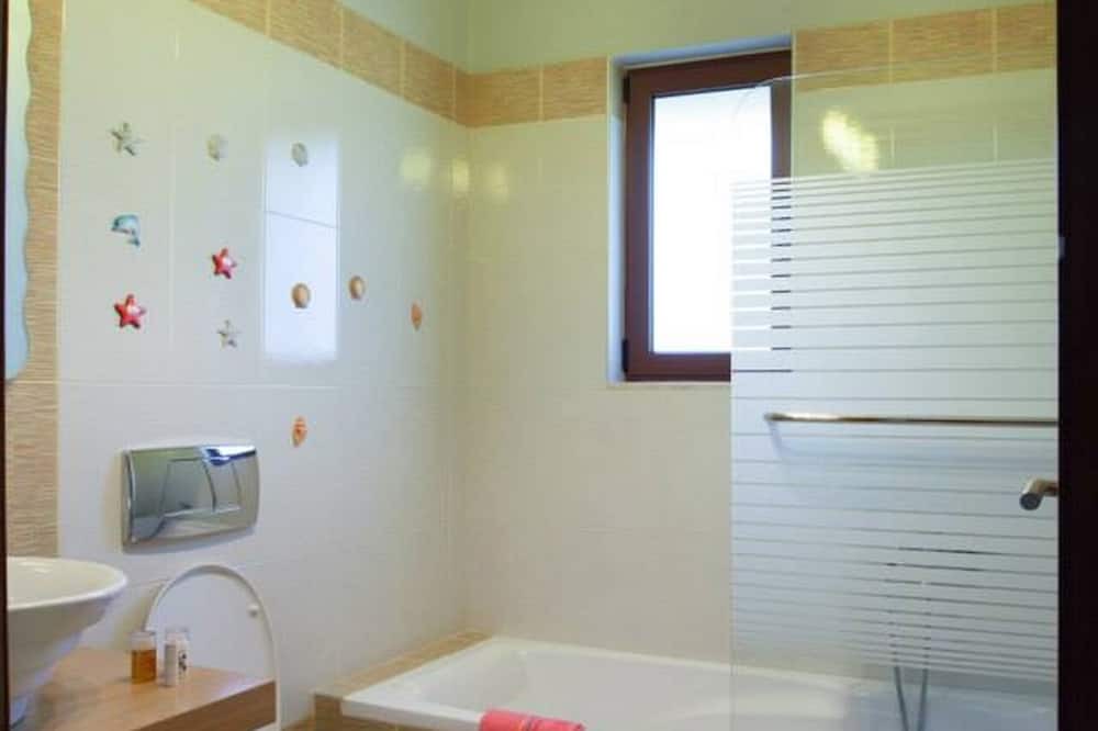 Photo of Bathroom in Spilion