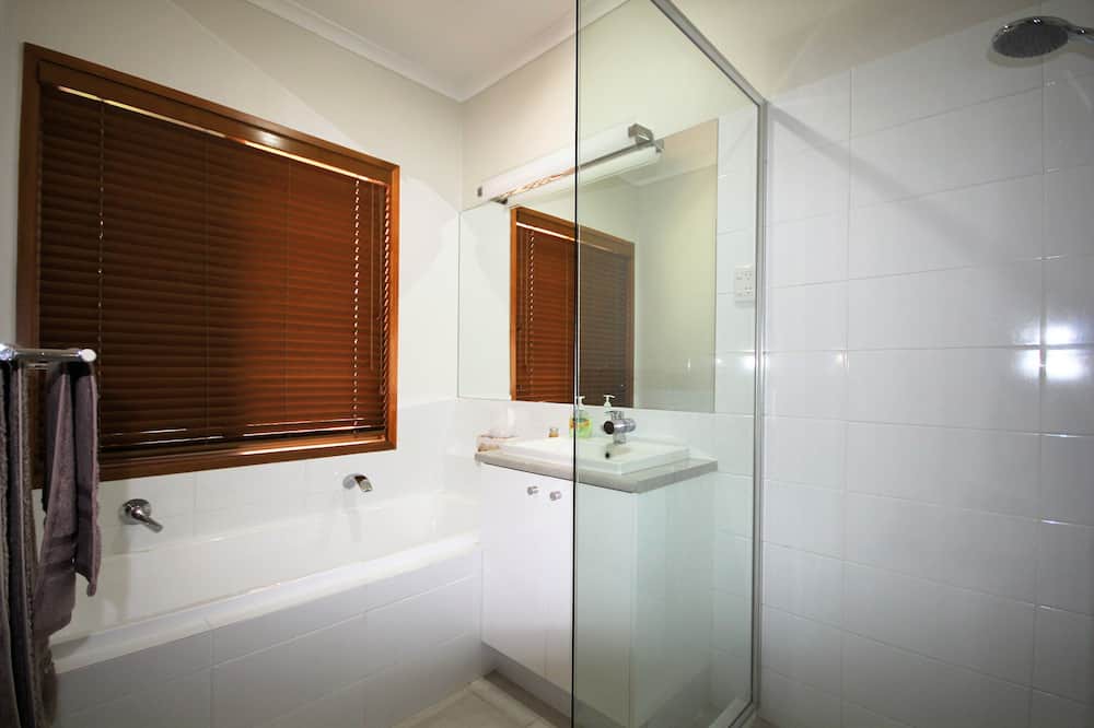 Photo of Bathroom in Wurtulla