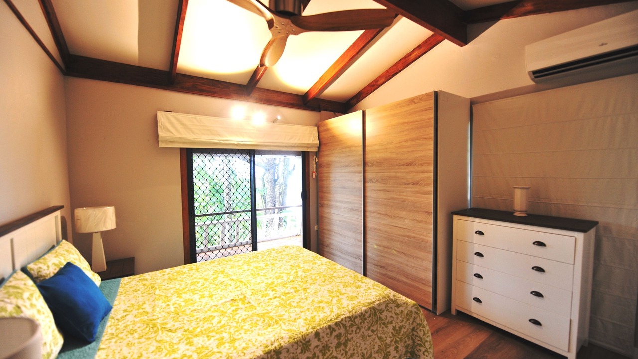 Photo of Bedroom in Trinity Beach