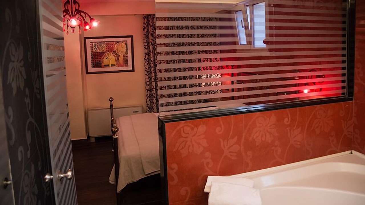 Photo of Bathroom in Amarousion