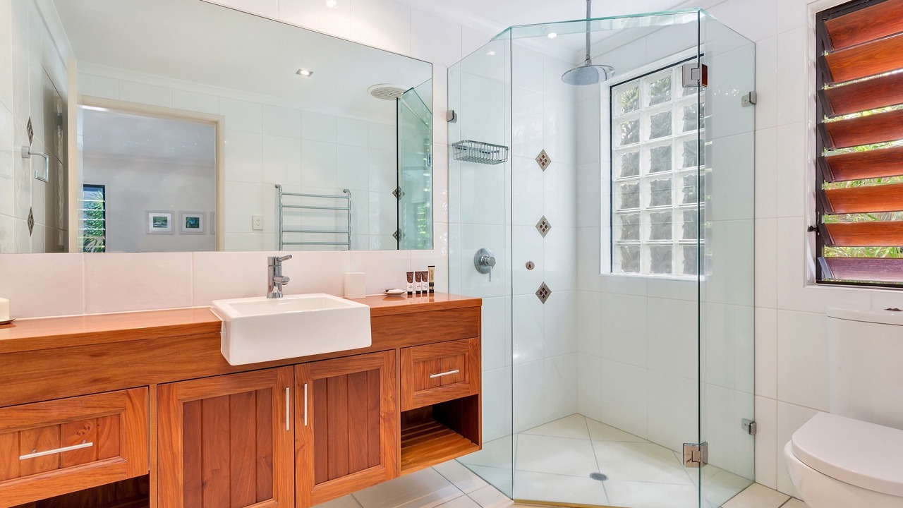 Photo of Bathroom in Clifton Beach