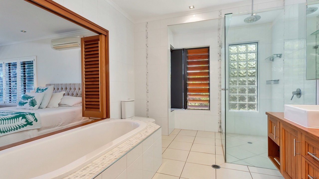 Photo of Bathroom in Clifton Beach