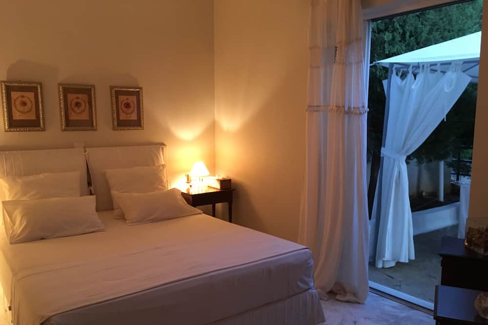 Photo of Bedroom in Saronida