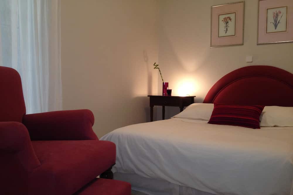 Photo of Bedroom in Saronida