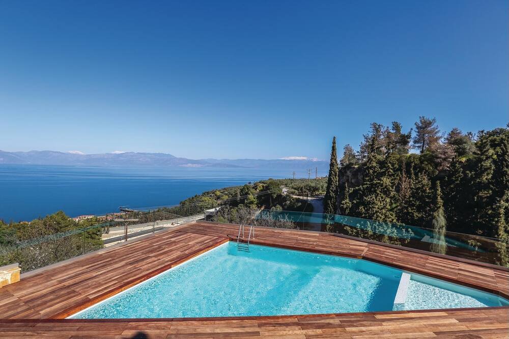 Photo of Outdoor in Paralia Porovitsis