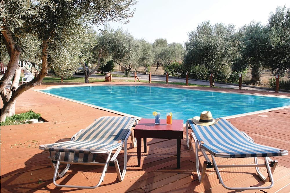 Photo of Outdoor in Eretria